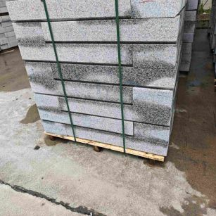 青岛芙蓉白路牙石，马路牙子