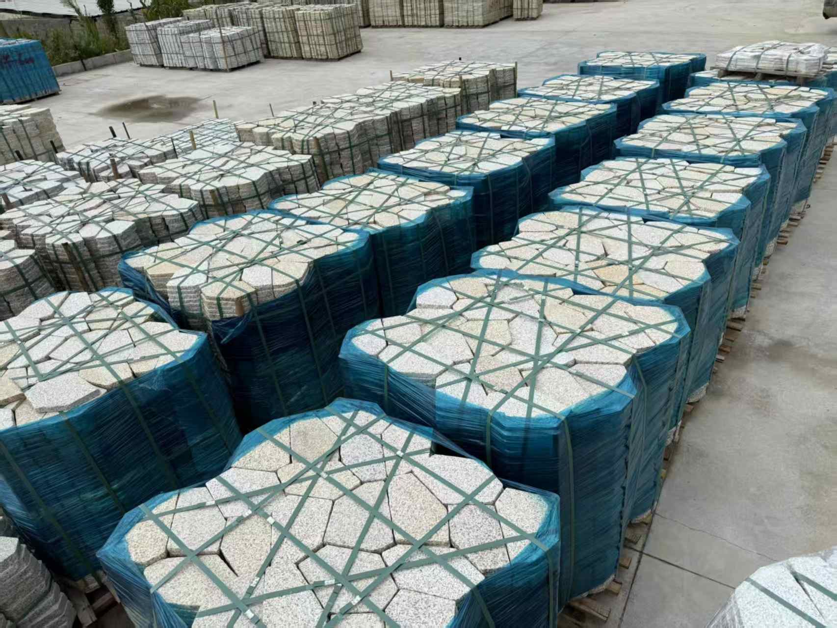青岛黄金麻冰裂纹 碎拼