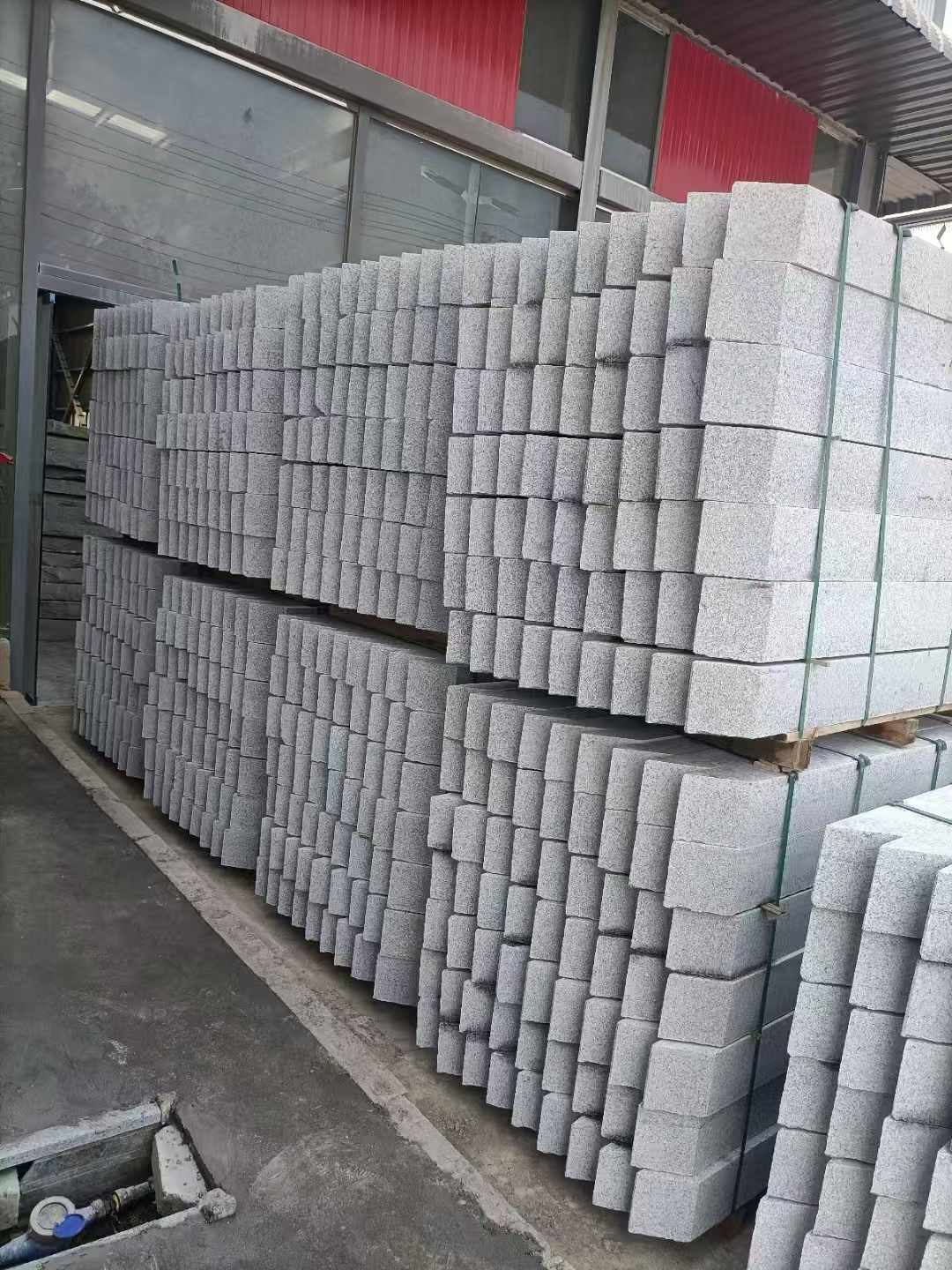 青岛芝麻白树围石 树池