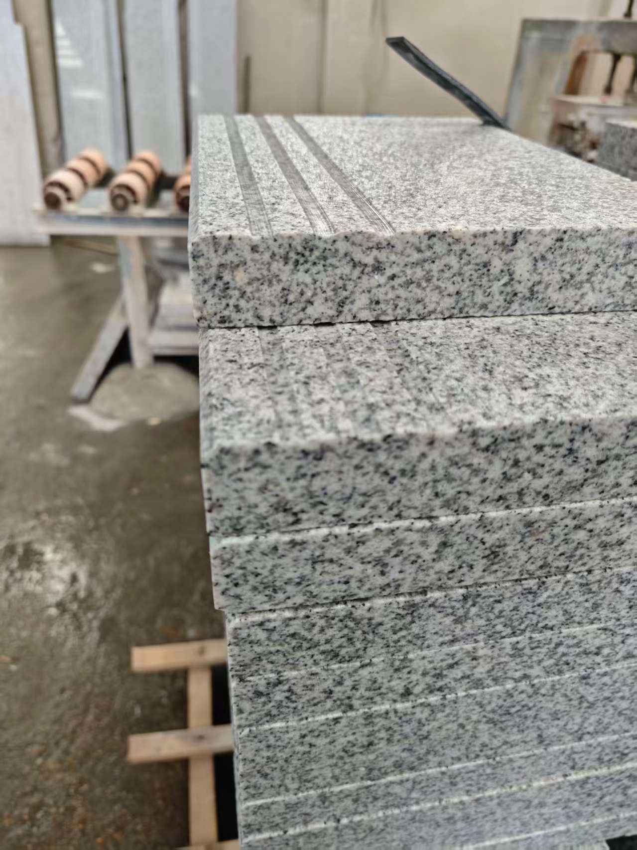 青岛芝麻白楼梯踏步