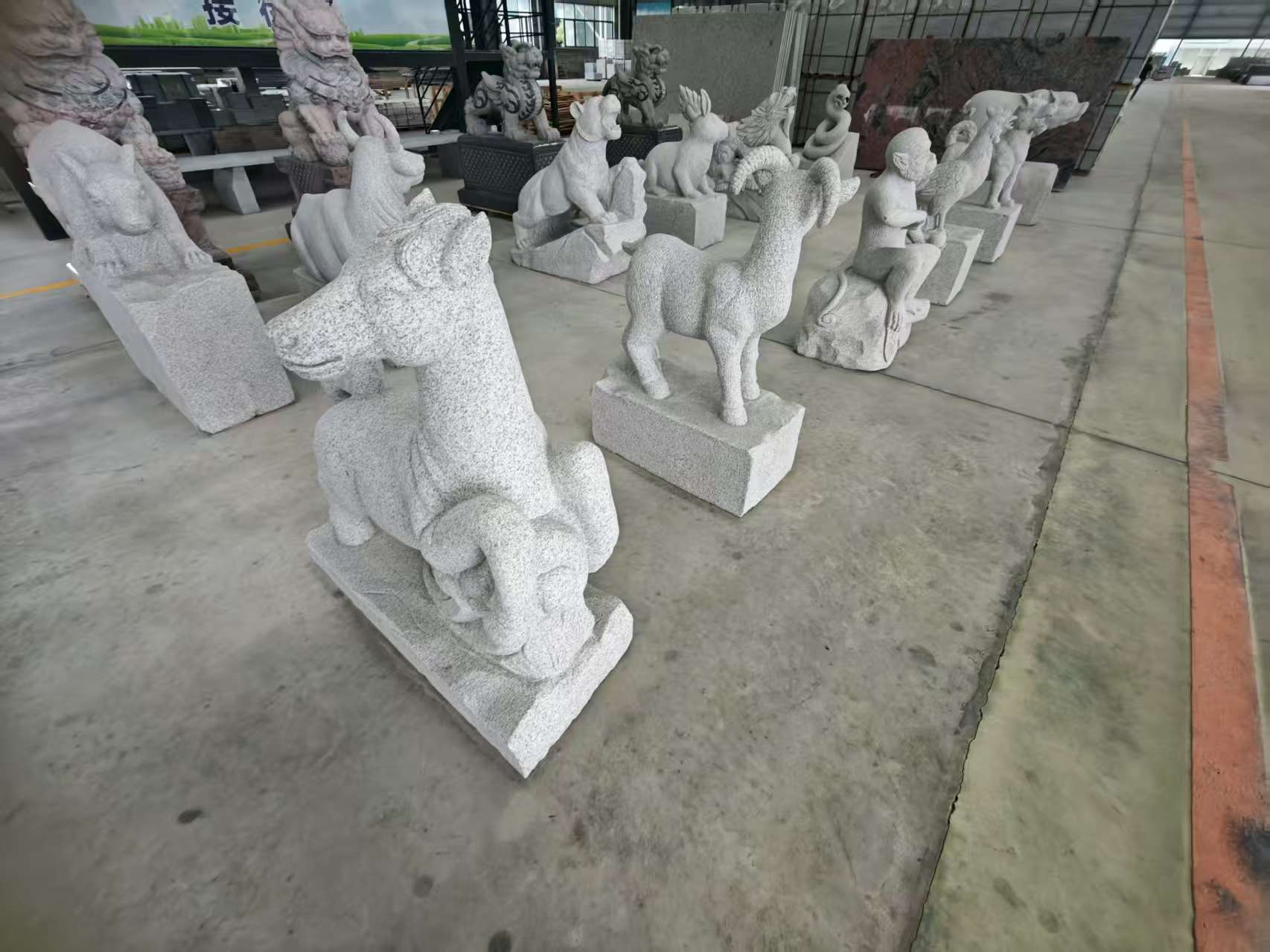 青岛芝麻白雕刻 十二生肖 异形雕刻